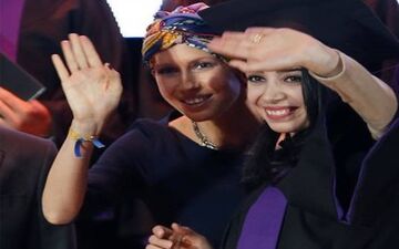 همسر بشار اسد در مراسم جشن فارغ التحصیلی