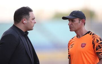 محمدی: توقف نقل‌و‌انتقالات پرسپولیس توسط وزارت ورزش دروغ بود/ با یک مهاجم خارجی به توافقاتی رسیده‌ایم
