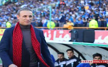 اقدام جالب گل‌محمدی  در کنفرانس خبری