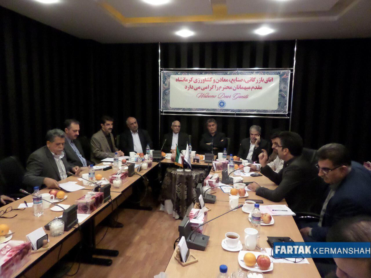 اختصاصی / گزارش تصویری از نشست تشکل های کشاورزی با نمایندگان استان کرمانشاه