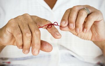 علائمی که خبر از شروع آلزایمر می دهد