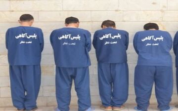 دستبند پلیس آگاهی بر دست سارقان تلفن همراه در کرمانشاه


