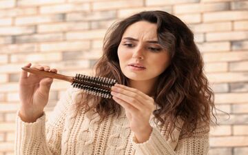 همه چیز درباره مایکرونیدلینگ برای درمان ریزش مو ‏
