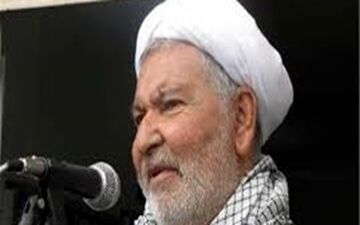 امام جمعه پیرانشهر: تروریست خواندن سپاه توسط آمریکا نشان از خوف و ترس ایالات متحده دارد