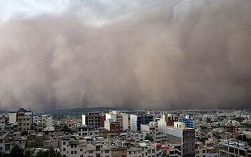 
طوفان تهران را درنوردید
