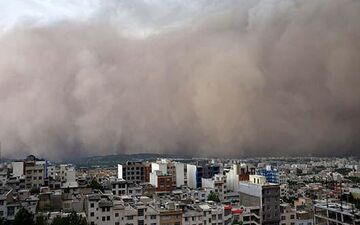 
طوفان تهران را درنوردید
