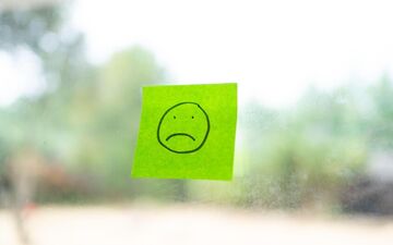 تکنیک ساده و مؤثر برای مبارزه با غم و افسردگی