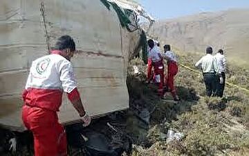 سقوط مرگبار مینی‌بوس مسافران به دره