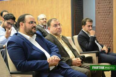 پاسداشت روز خبرنگار و تجلیل از خانواده شهدای خبرنگار  و روزنامه‌نگاران توسط بسیج رسانه کرمانشاه 