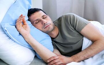 اگر کم بخوابید هزار مرض می‌گیرید/ چند ساعت بخوابیم خوبه؟