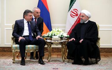 روحانی: ایران مصمم به توسعه همکاری‌ با کشورهای همسایه است/ جنگ و تشدید اختلافات منطقه ای به نفع هیچ کشوری نیست