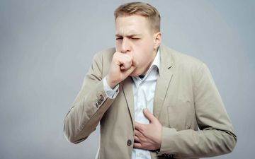 اگر هر دقیقه یکبار سرفه خشک می کنید، بخوانید