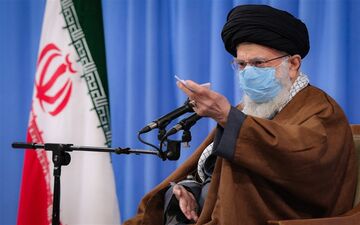 حضرت آیت‌الله خامنه‌ای: برای رفع مشکلات مردم و درست شدن آینده کشور به وعده‌های این و آن اعتماد نکنید/رفع تحریم به دست دشمن است اما خنثی‌سازی آن به دست خودمان است