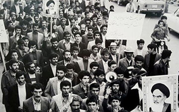 راهپیمایی ۲۲ بهمن زیر بمباران در دوران جنگ تحمیلی