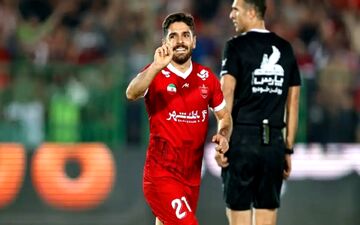 یک غایب به تمرین پرسپولیس می‌آید
