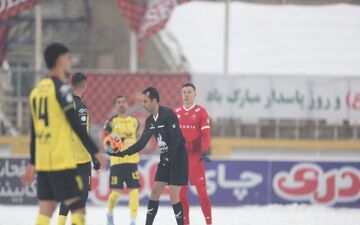 سنت همیشگیپرسپولیس - سپاهان؛ باز هم یک تیم ۱۰ نفره به پایان بازی رسید!