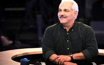 خاطره خنده‌دار مهران مدیری از دوران مدرسه: شماره دادن روبه‌روی مدرسه دخترانه! | فیلم
