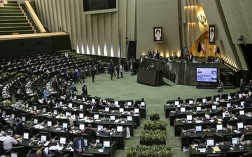 چهارشنبه هفته جاری؛ رای‌گیری درباره گزینه ریاست مجلس در فراکسیون مردمی انقلاب