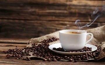 چطور قهوه بخوریم که ضرر نکنیم؟ راهکارهای ساده و کاربردی