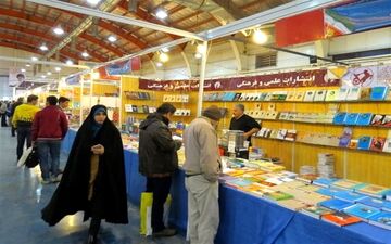  مکاتبه با بانک مرکزی برای تخصیص ارز به نمایشگاه کتاب تهران