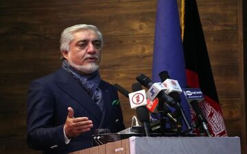 عبدالله: طالبان از فرصت بوجود آمده برای پایان جنگ استفاده کند
