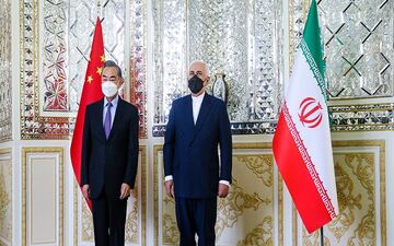 پیام های ظریف و همتای چینی در پنجاهمین سالگرد آغاز روابط سیاسی