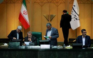 مجلس درمورد سهمیه بندی بنزین تصمیمی نگرفته است