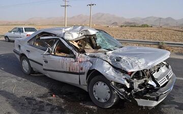 برخورد پژو 405 با پنج خودرو و بروز گره ترافیکی در جاده عباس آباد همدان

