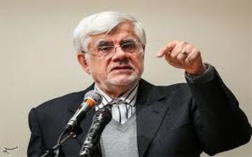  انتقاد عارف از هجمه‌ها علیه روحانی