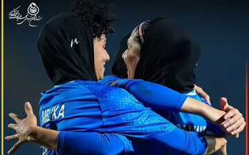 استقلال زنان در بم زمین خورد؛ خاتون اولین شکست تاریخ آبی‌ها را رقم زد