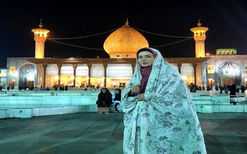 تیپ خانم بازیگر در سفر به شیراز