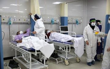 ماه آینده پیک جدید کرونا را تجربه می کنیم!