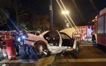 برخورد مرگبار خودرو با تجمع مردم در مشهد؛ ۴ نفر جان باختند