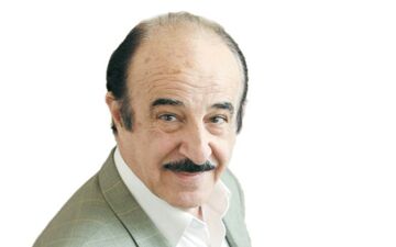 با منوچهر آذری بازیگر پیشکسوت طنز سینما و تلویزیون