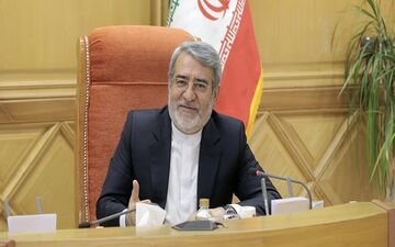 وزیر کشور: استانداران و روسای دانشگاههای علوم پزشکی در خط مقدم مقابله با کرونا هستند