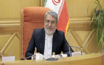 وزیر کشور: استانداران و روسای دانشگاههای علوم پزشکی در خط مقدم مقابله با کرونا هستند