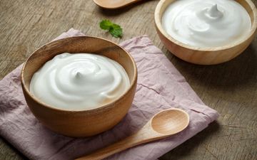 طرز تهیه ماست خانگی خوشمزه و کشدار!