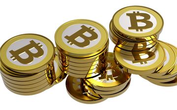 ارزش بیت‌کوین بیش از ۱۰ درصد سقوط کرد