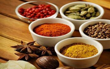  راهکارهای طب سنتی برای آب کردن چربی شکم و پهلو