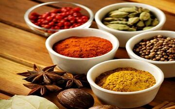  راهکارهای طب سنتی برای آب کردن چربی شکم و پهلو