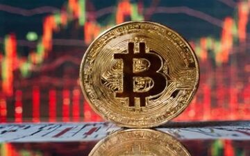  کاهش قیمت بیت کوین تا ۶۳ هزار دلار 