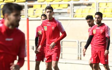 حمله کرونا به صدر نشین لیگ/ تست مثبت کرونا برای مهاجم پرسپولیس