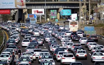 ترافیک در مسیرهای شمالی تهران نیمه سنگین تا سنگین است
