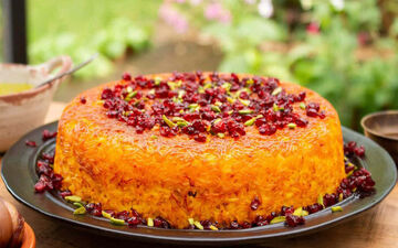 آموزش تهیه ته‌ چین مرغ زعفرانی: فوت و فن‌های طلایی