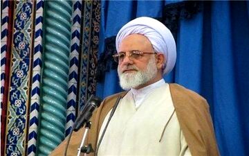 امام جمعه ایلام: مگر از جمعیت 85 میلیونی چند درصد ثروتمند هستند؟نباید یارانه مردم را قطع کرد