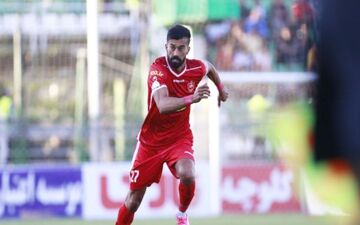 جریمه در انتظار ستاره پرسپولیس/ رفتار جنجالی در اصفهان کار دست مدافع سرخ ها داد!