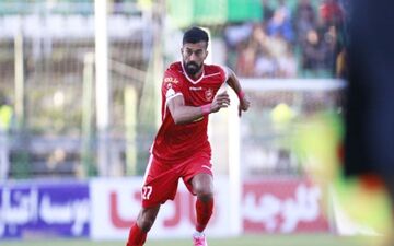 جریمه در انتظار ستاره پرسپولیس/ رفتار جنجالی در اصفهان کار دست مدافع سرخ ها داد!