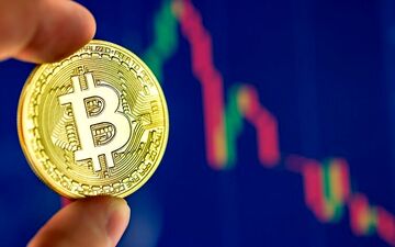 احتمال سقوط قیمت بیت‌کوین تا ۱۰ هزار دلار
