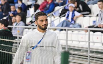 محمد قربانی بین پرسپولیس و تراکتور؛ هافبک ملی‌پوش سکوت کرد