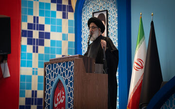 امام‌جمعه کرج: رزمندگان اسلام دشمن را زمین‌گیر کردند